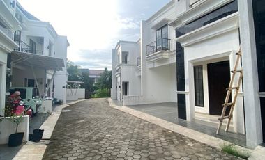 Jual Rumah Take Over 2LT Free Kitchen Set di Geneve Residence dkt GDC Depok