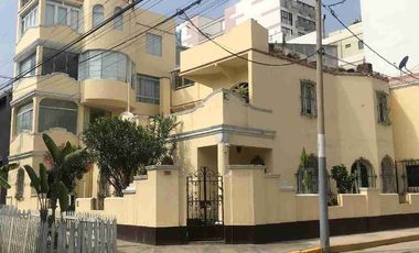 DEPARTAMENTO EN ALQUILER EN COSTA SUR A UN PASO DEL MALECÓN