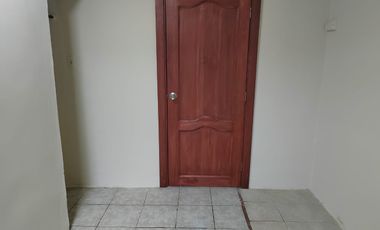 Departamento de alquiler en Sauces, 4 dormitorios, planta baja, 1 parqueo.