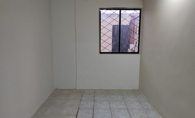 Departamento de alquiler en Sauces, 4 dormitorios, planta baja, 1 parqueo.