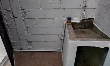 Departamento de alquiler en Sauces, 4 dormitorios, planta baja, 1 parqueo.