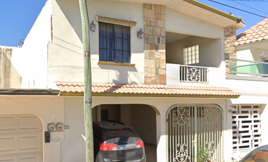 VENTA DE CASA EN LA COLONIA SATELITE BUGAMBILIAS EN HEROICA MATAMOROS EN TAMAULIPAS