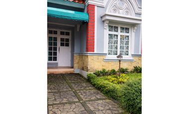 DISEWA VILLA HARIAN FULL FURNISH STRATEGIS BAGUS SIAP HUNI PUNCAK CIANJUR BO176