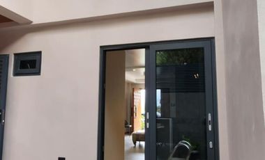 House & Lot For Sale in Mendez Tagaytay Road (Royal Villas)-MC