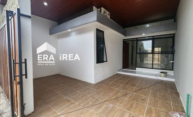 DIJUAL RUMAH BARU MURAH DI AREA SOLO BARU DEKAT MALL THE PARK, RS DR OEN SOLO BARU