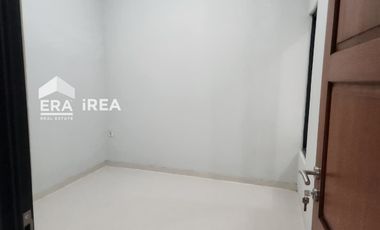 DIJUAL RUMAH BARU MURAH DI AREA SOLO BARU DEKAT MALL THE PARK, RS DR OEN SOLO BARU