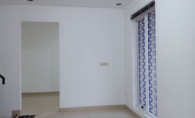 Disewakan Rumah Green Puri Hoek Full Bangunan Siap Huni, Jakarta Barat