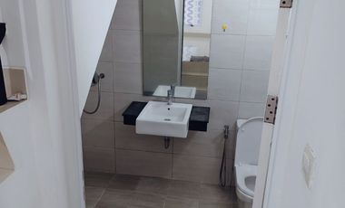 Disewakan Rumah Green Puri Hoek Full Bangunan Siap Huni, Jakarta Barat