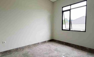 Rumah dijual siap huni kawasan DAGO bangunan bagus halaman luas SHM harga nego serius survey