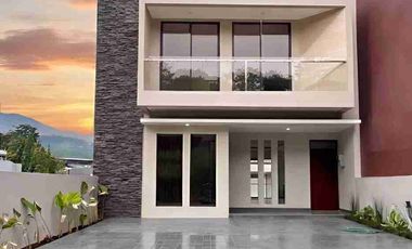 Rumah dijual siap huni kawasan DAGO bangunan bagus halaman luas SHM harga nego serius survey