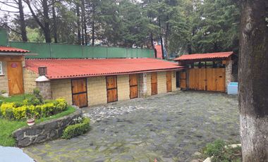 Rancho Ecuestre en Venta | Estilo Moderno Europeo, Cristalería y Vista a Volcanes