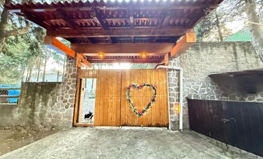 Rancho Ecuestre en Venta | Estilo Moderno Europeo, Cristalería y Vista a Volcanes