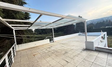 Rancho Ecuestre en Venta | Estilo Moderno Europeo, Cristalería y Vista a Volcanes