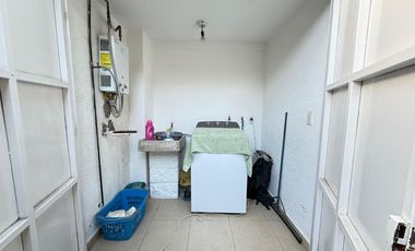 Rancho Ecuestre en Venta | Estilo Moderno Europeo, Cristalería y Vista a Volcanes