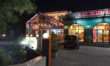 Dijual  Tempat Usaha (Resto) Tanah, Bangunan & Isinya Lokasi Kerten Laweyan Surakarta