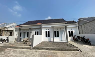 rumah siap huni harga murah all in bebas biaya balik nama dan pajak pembeli, 100 meter dari jln raya solo-jogja