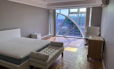 FOR SALE and FOR LEASE: 4 Bedroom Condo in Aspen Tower Alabang