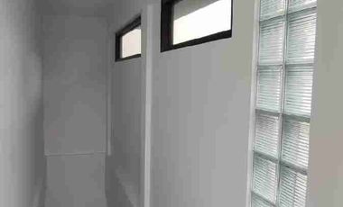 Ruko 4lt ada Rooftop disewakan di Tebet Jaksel