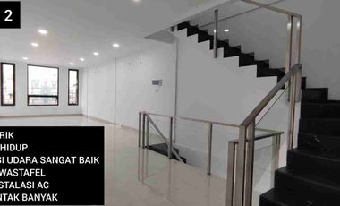 Ruko 4lt ada Rooftop disewakan di Tebet Jaksel