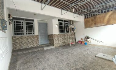 Rumah Siap Huni & Strategis Hanya 5 Menit Menuju Stasiun Taman Kota Jakarta Barat