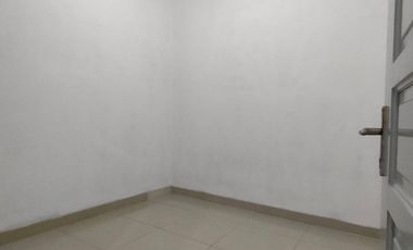 Rumah Siap Huni & Strategis Hanya 5 Menit Menuju Stasiun Taman Kota Jakarta Barat