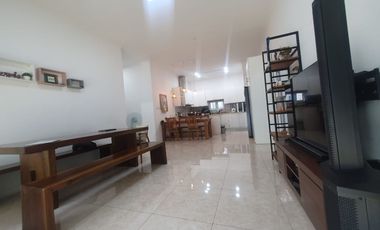 Bangunan rumah dan kapel di daerah Sidomukti, Salatiga