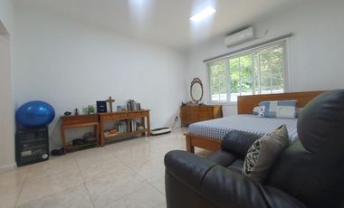 Bangunan rumah dan kapel di daerah Sidomukti, Salatiga