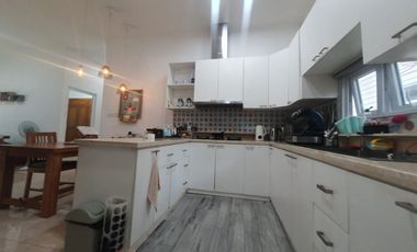 Bangunan rumah dan kapel di daerah Sidomukti, Salatiga