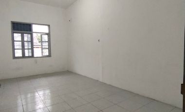 Rumah Lebar 10m Cocok Untuk Hunian + Usaha Lokasi Taman Kota Jakarta Barat