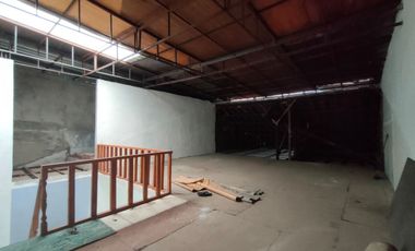 Rumah Lebar 10m Cocok Untuk Hunian + Usaha Lokasi Taman Kota Jakarta Barat