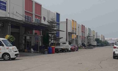 Gudang dekat toll siap huni