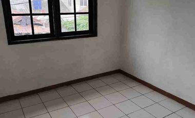 Jual cepat Rumah Jalan lebar 2 mobil Pondok Kelapa Jakarta timur