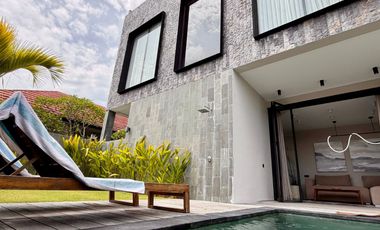 FOR SALE GREY STONE VILLA STRATEGIC LOCATION IN BADUNG, BALI