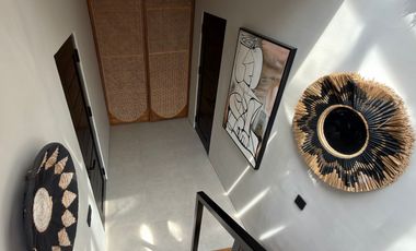 FOR SALE GREY STONE VILLA STRATEGIC LOCATION IN BADUNG, BALI