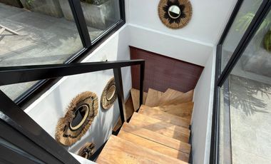 FOR SALE GREY STONE VILLA STRATEGIC LOCATION IN BADUNG, BALI