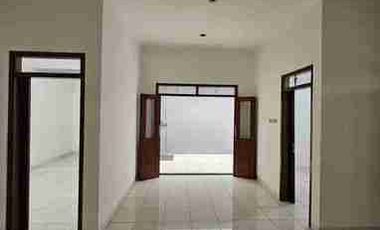 rumah fresh siap huni 5 kamar hoek dkt lapangan dan masjid di pondok kelapa