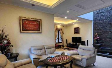 Dijual Rumah di Veteran Bintaro Jakarta selatan