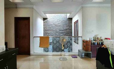 Dijual Rumah di Veteran Bintaro Jakarta selatan