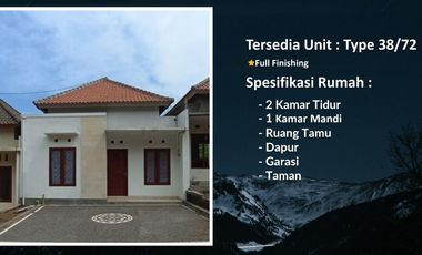 Grand Niravadhi Rumah 300 juitaam di Komplex Perumaham Besar