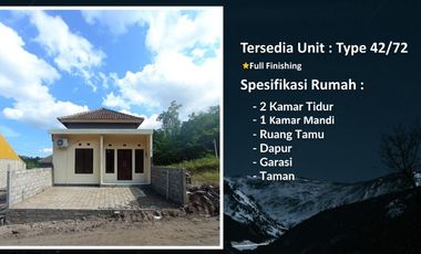 Grand Niravadhi Rumah 300 juitaam di Komplex Perumaham Besar