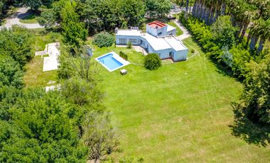 CASA | 7 AMBIENTES | TERRENO 4500 M² | PISCINA | COCHERA | FUNES