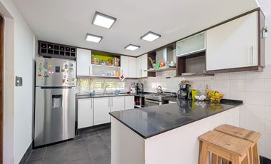 CASA | 7 AMBIENTES | TERRENO 4500 M² | PISCINA | COCHERA | FUNES