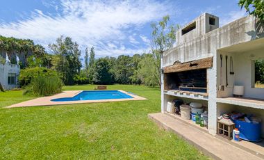 CASA | 7 AMBIENTES | TERRENO 4500 M² | PISCINA | COCHERA | FUNES