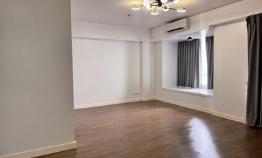 For Rent: 3BR Penthouse Loft Unit at Oak Harbor Residences, Asiaworld City, Paranaque
