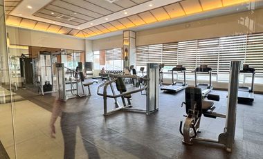 For Rent: 3BR Penthouse Loft Unit at Oak Harbor Residences, Asiaworld City, Paranaque