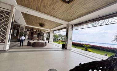 For Rent: 3BR Penthouse Loft Unit at Oak Harbor Residences, Asiaworld City, Paranaque