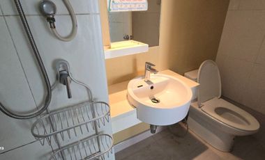 Cheap sale, The Room Sukhumvit 79, condo near BTS On Nut, size 1 bed, 1 bath, 39 sq m., 8th floor, Watthana , 2.80 m.