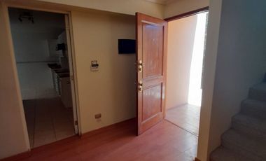 SE ARRIENDA EXCELENTE CASA PARA EMPRESA IDEAL OFICINA O HABITACIONAL, CALAMA