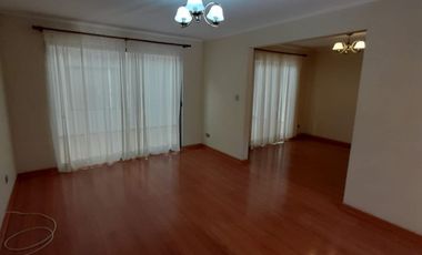 SE ARRIENDA EXCELENTE CASA PARA EMPRESA IDEAL OFICINA O HABITACIONAL, CALAMA