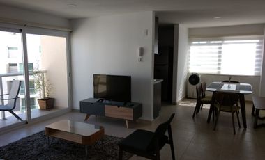 SE RENTA Departamento amueblado en Nuvole 2